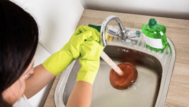 La ANMAT prohibió la venta de un destapacañerías. Foto: Shutterstock La ANMAT prohibió la venta de un destapacañerías. Foto: Shutterstock