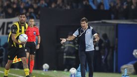 Racing y Costas tendrán un fuerte inconveniente para los cuartos ante Vélez. Racing y Costas tendrán un fuerte inconveniente para los cuartos ante Vélez.