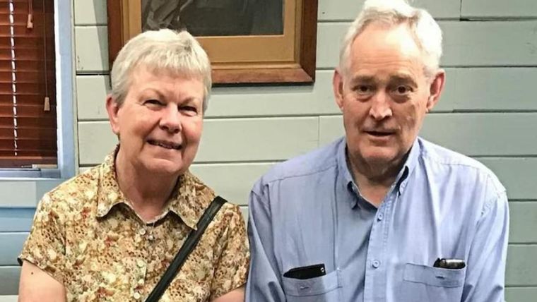 Heather e Ian fueron atendidos por el doctor Webster.