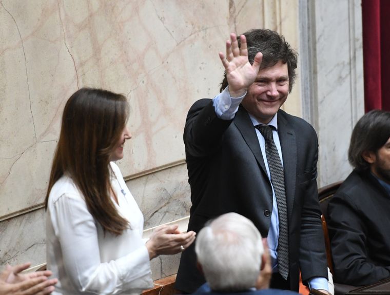 Javier Milei, presidente electo, junto a Victoria Villarruel su Vice. Foto: Télam