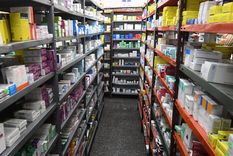 El Gobierno destacó que este es el décimo mes consecutivo en el que los precios de los productores farmacéuticos registran incrementos inferiores a la inflación general. Foto: Santiago Tagua/MDZ