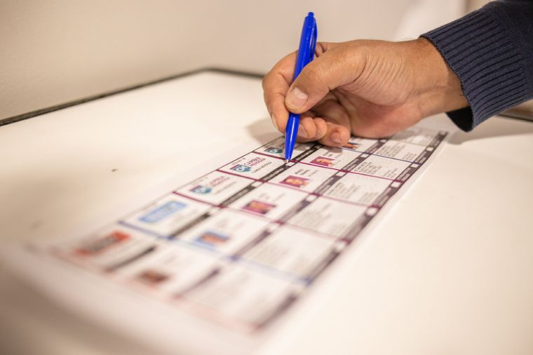 Los vecinos de Las Heras encontrarán nueve opciones en la boleta única provincial.