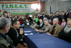 la preocupacion es oficial: esta todo roto y asi perdemos las elecciones