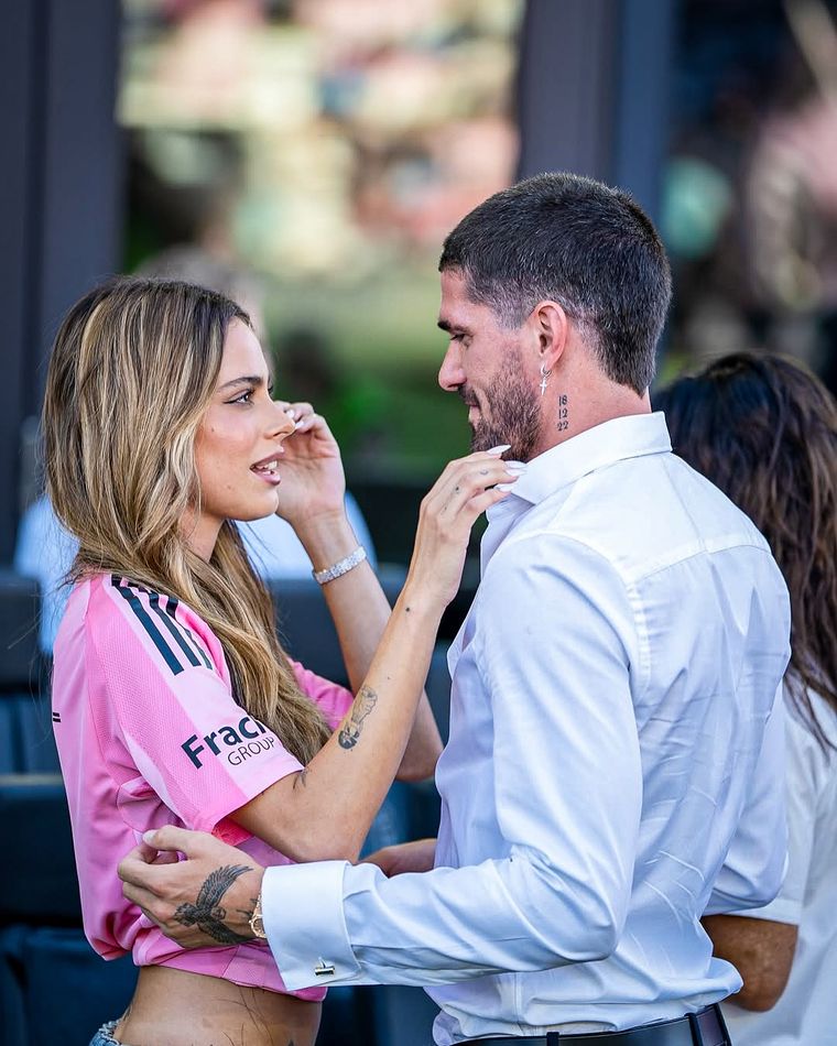 La pareja se mostró unida. Créditos: Instagram: rodridepauldaily