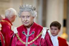 Foto: Salon.com - https://mediaproxy.salon.com/width/1200/https://media.salon.com/2021/03/queen-elizabeth-ii-0309211.jpg Foto: Salon.com - https://mediaproxy.salon.com/width/1200/https://media.salon.com/2021/03/queen-elizabeth-ii-0309211.jpg