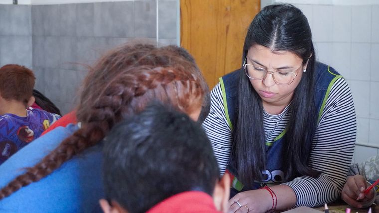 “Es un mimo al corazón”, dijo Julieta Moreno, sorprendida por el reconocimiento a su tarea docente. “Es un mimo al corazón”, dijo Julieta Moreno, sorprendida por el reconocimiento a su tarea docente.