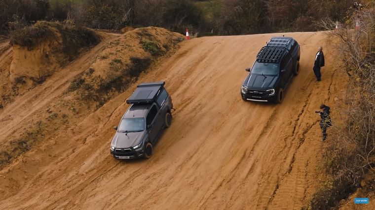 Ford Ranger vs Toyota Hilux