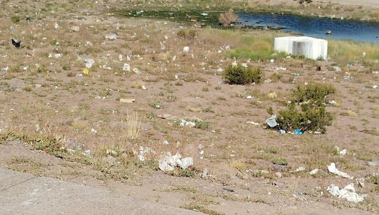La basura se acumula en el Paso a Chile Foto: Instagram