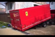 ¡Llegó el pibe de Ferrari con el pedido!