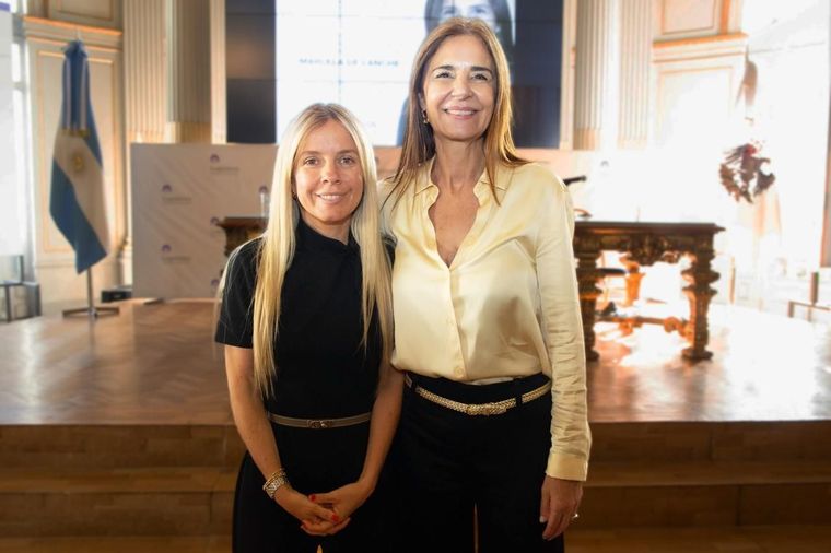 Genoveva Ferrero y Marcela De Langhe. Genoveva Ferrero y Marcela De Langhe.