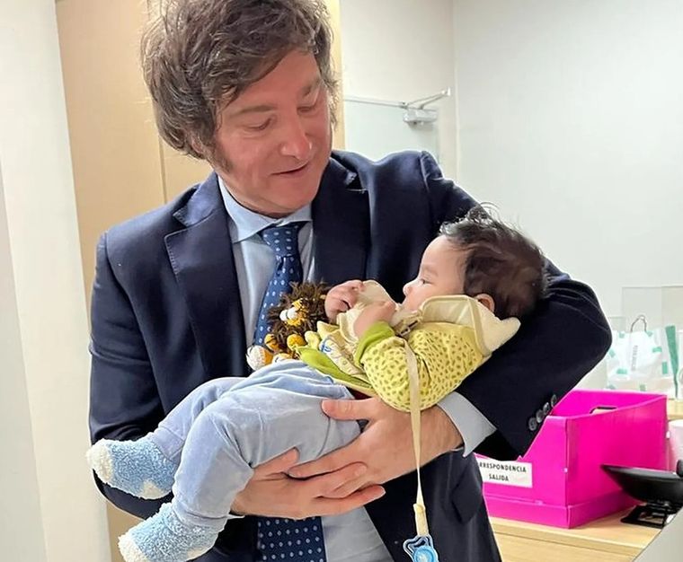 Javier Milei junto al pequeño nombrado en su honor