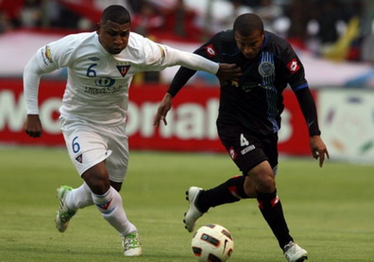 Carlos Sánchez se hizo expulsar de manera infantil. Foto: EFE