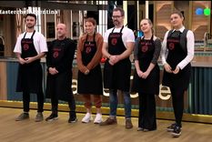 Dos participantes más ya tienen su lugar en el balcón. Foto: Captura de pantalla.