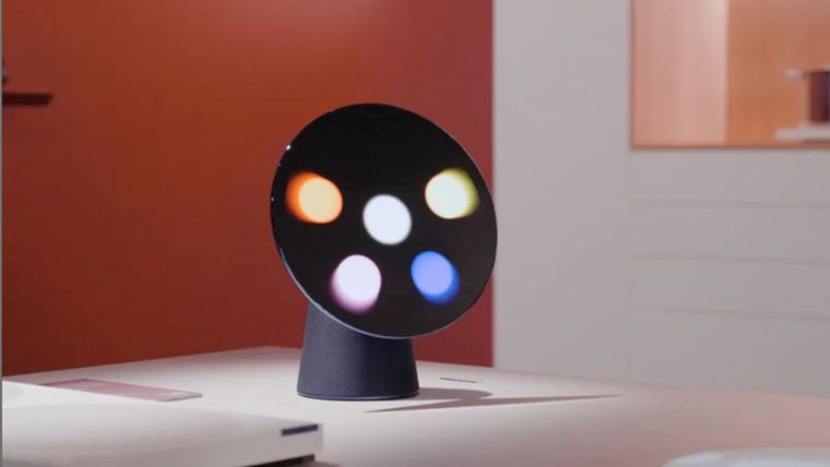 El nuevo robot de Samsung combina un diseño minimalista con la potencia de la IA para el hogar moderno.