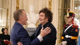 Javier Milei junto al embajador estadounidense, Peter Lamelas Javier Milei junto al embajador estadounidense, Peter Lamelas