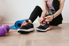 Entrena en casa con estos ejercicios para principiantes Foto: Pexels