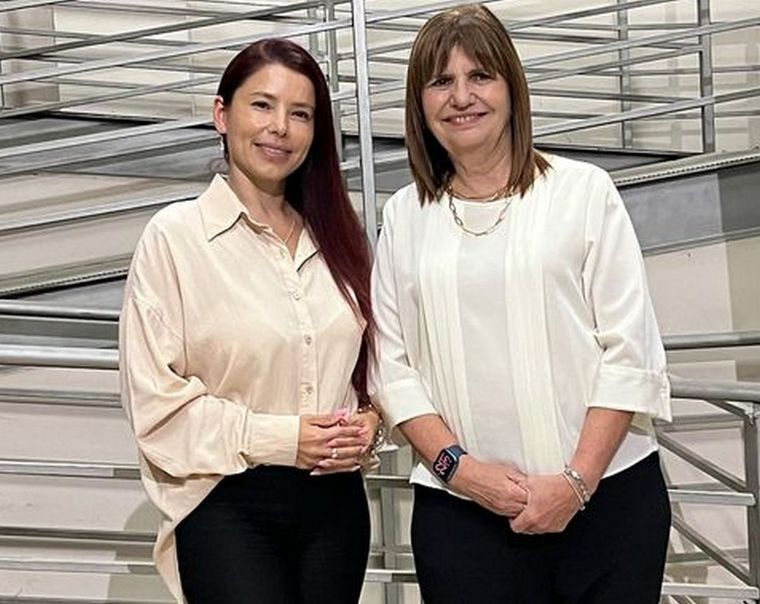La intendenta electa de la localidad cordobesa de Anisacate, Natalia Contini, junto a Patricia Bullrich Foto: Facebook Natalia Contini