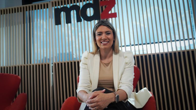 Nadia Márquez en la redacción de MDZ en Buenos Aires. Foto: Analía Melnik/MDZ