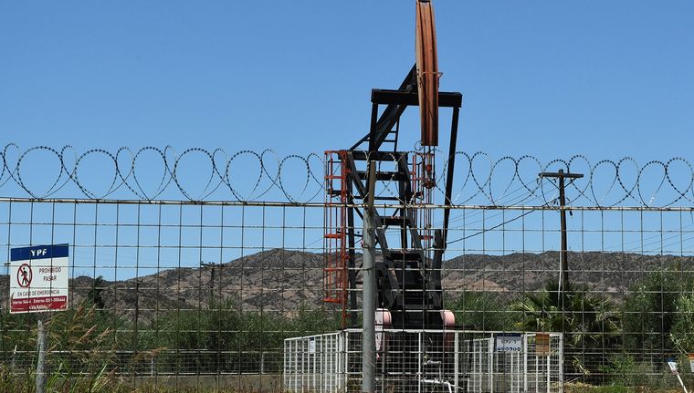 El sindicato cruzó a Jimena Lattore