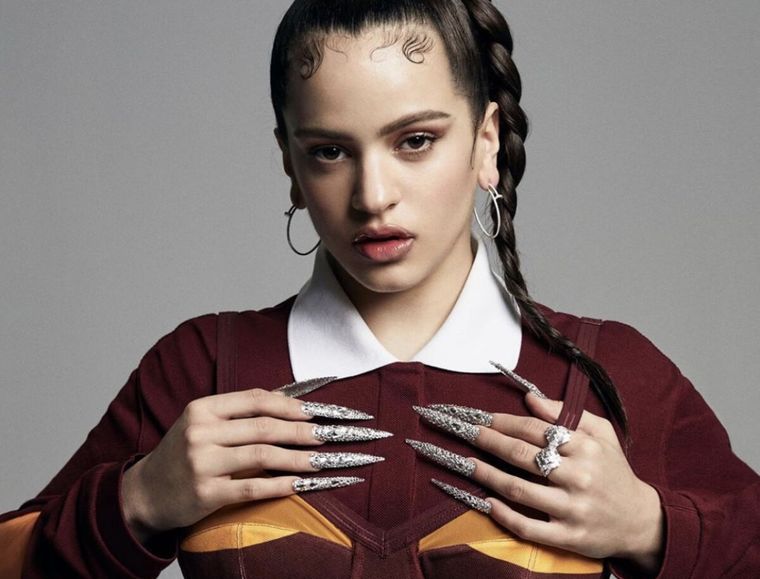 Foto: https://www.latimes.com/espanol/entretenimiento/articulo/2020-06-09/tkn-el-segundo-tema-de-rosalia-que-entra-directo-al-numero-uno