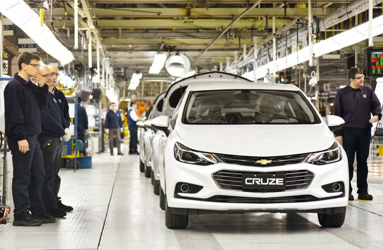 El nuevo modelo se sumará el Cruze argentino.