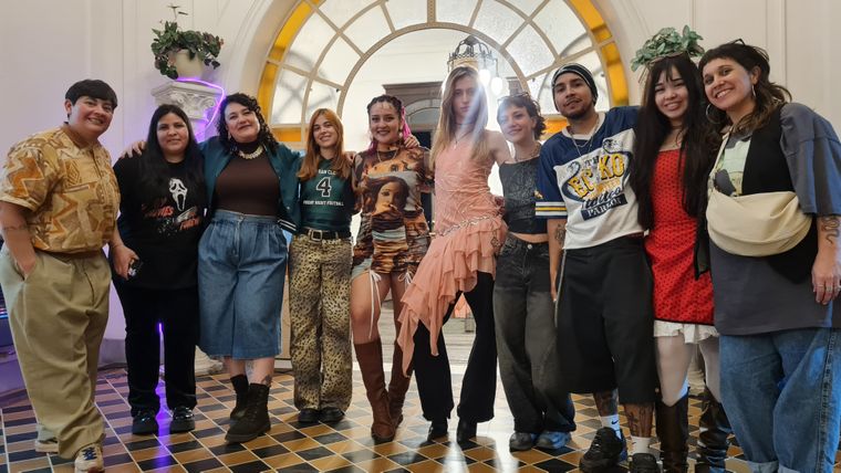 El equipo de Canónico House. El equipo de Canónico House.