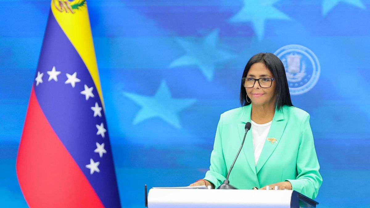 Delcy Rodríguez anunció un aumento 