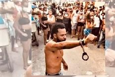 Osorbo escapó de la policía con una esposa en una mano. Foto: FACEBOOK/MAYKEL OSORBO