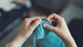 En la plaza Independencia se realizará una jornada de tejido colectivo para celebrar el Día de la Bandera.