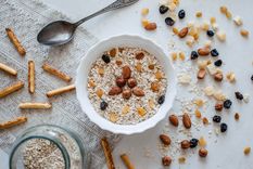 La avena es un cereal que trae muchos beneficios si lo incorporas con naturalidad a la dieta. Ayuda a mejorar la presión arterial, la diabetes, reduce el colesterol y mejora el sistema inmunológico. Foto: Unsplash