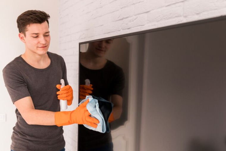 Estos son los trucos que se pueden aplicar para limpiar la televisión Foto: Freepick