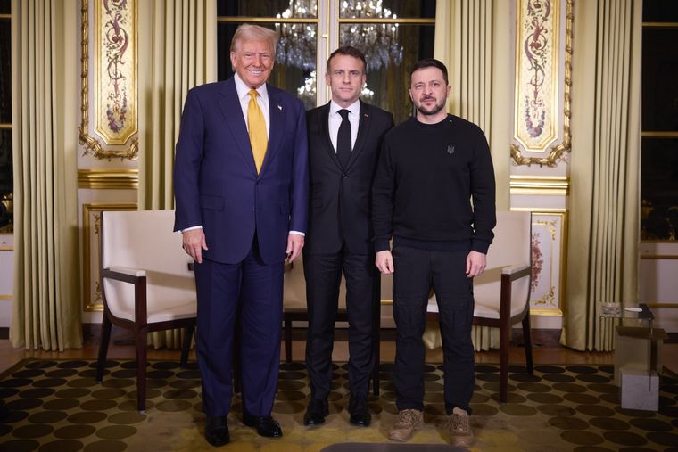 Trump y Zelenski y, en el medio el francés Macron, en uno de sus encuentros. Foto: @Zelenskyy