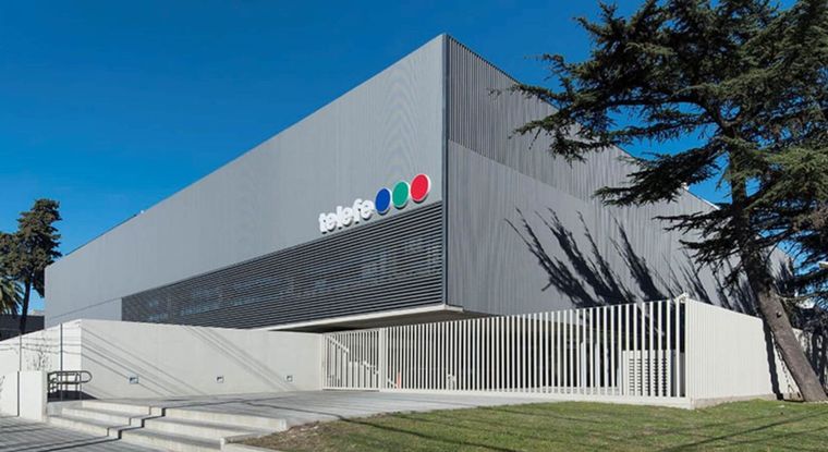 Dentro de Telefe hay una importante disputa entre dos conductores.