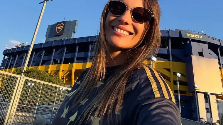 Pampita en La Bombonera.