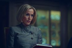 La película basada en hechos reales que se impone en Netflix En esta cinta actúan Gillian Anderson, Keeley Hawes, Billie Piper y Rufus Sewell. Foto: Netflix