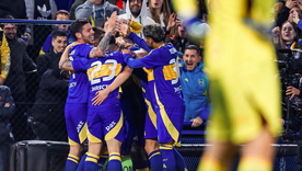 Boca va a la carga por una figura del torneo Apertura. Foto: EFE Boca va a la carga por una figura del torneo Apertura. Foto: EFE