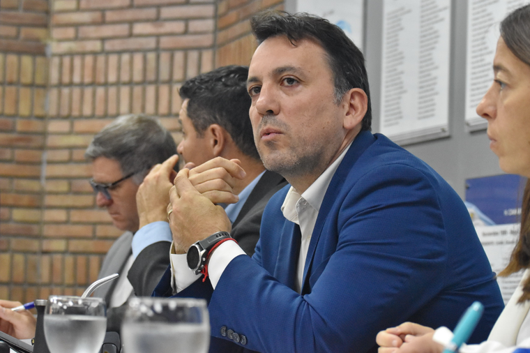 Tadeo García Zalazar presentó el presupuesto educativo para 2026