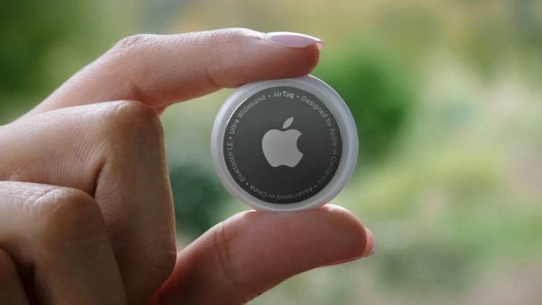 Los nuevos AirTags de Apple Foto: hipertextual.com