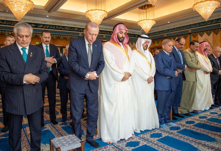 Acuerdo de La Meca entre Arabia Saudita, Turquía y Pakistán.