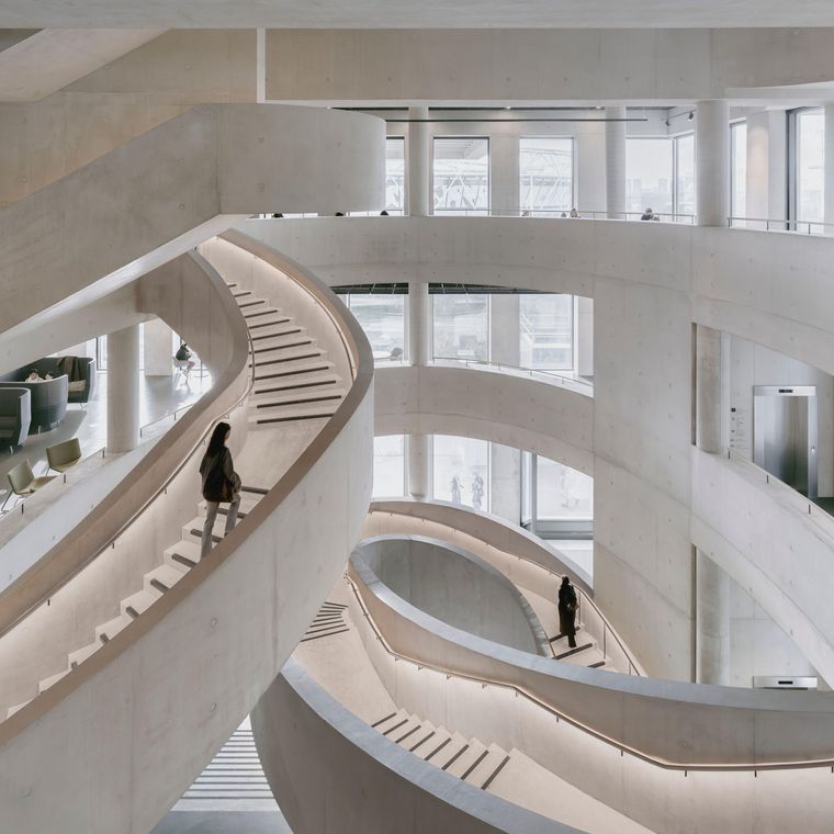 El campus universidatio de la Escuela de Moda Nueva en Londres fue uno de los diseños finalistas.