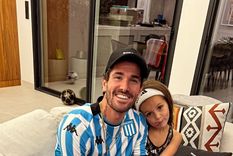 De Paul sigue la final de Racing con sus hijos en Madrid. Foto: @rodridepaul De Paul sigue la final de Racing con sus hijos en Madrid. Foto: @rodridepaul