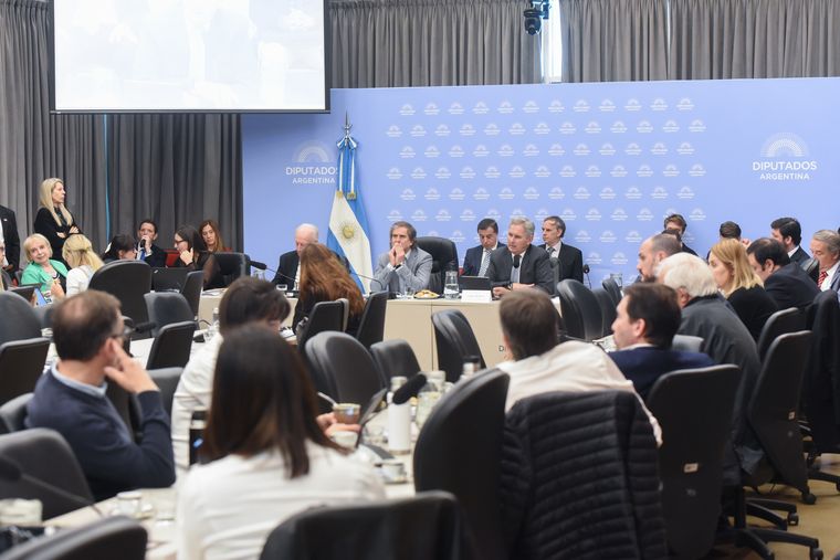 Nueva reunión de la Comisión del Presupuesto Nueva reunión de la Comisión del Presupuesto