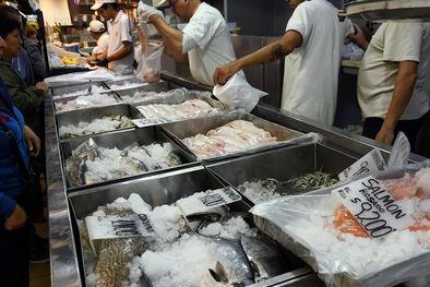 MDZol | En Semana Santa se produce un pico de consumo de pescado, aunque este año la demanda viene en baja Foto: ALF PONCE MERCADO / MDZ