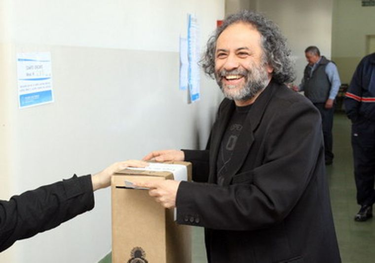 Llegó solo pero muy sonriente y esperanzado. Foto: MDZ