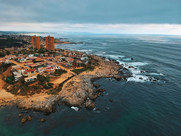Isla Negra es una localidad ubicada en la zona sur de la comuna de El Quisco, región de Valparaíso Foto: Shutterstock