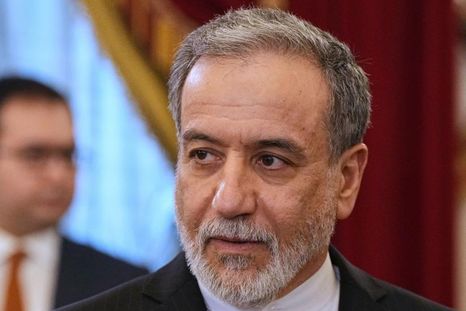 El ministro de Asuntos Exteriores, Abbas Araghchi, afirmó que Irán no cedería ante la presión de Estados Unidos. El ministro de Asuntos Exteriores, Abbas Araghchi, afirmó que Irán no cedería ante la presión de Estados Unidos.
