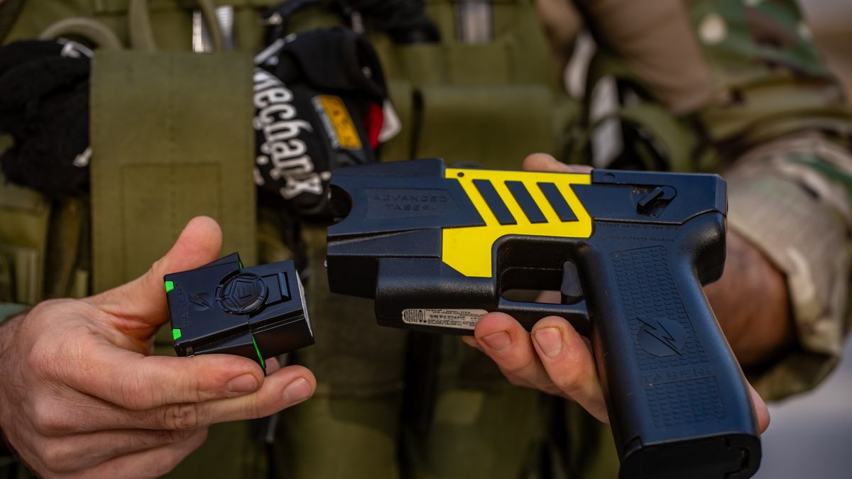 A partir de cuándo los preventores patrullarán con pistolas Taser en la Ciudad de Mendoza