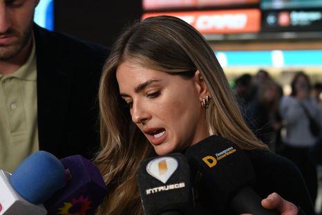 La actriz deberá enfrentarse a su pareja luego de los picantes mensajes que el futbolista habría intercambiado con la influencer. La actriz deberá enfrentarse a su pareja luego de los picantes mensajes que el futbolista habría intercambiado con la influencer.