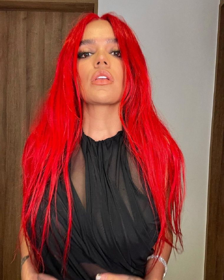 Karol G ha mencionado que actualmente está enfocada en su carrera y que está lejos de una relación amorosa