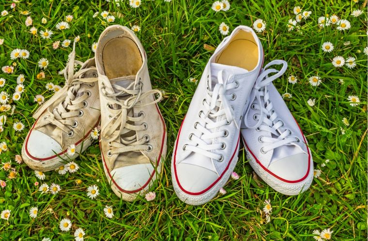 Limpieza. Consejos para lavar zapatillas blancas Foto: Shutterstock Limpieza. Consejos para lavar zapatillas blancas Foto: Shutterstock